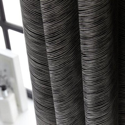 files/Feather-Noir.jpg